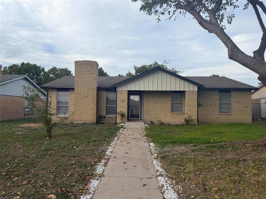 Property photo for 1361 Oakbluff Drive, Lancaster, TX