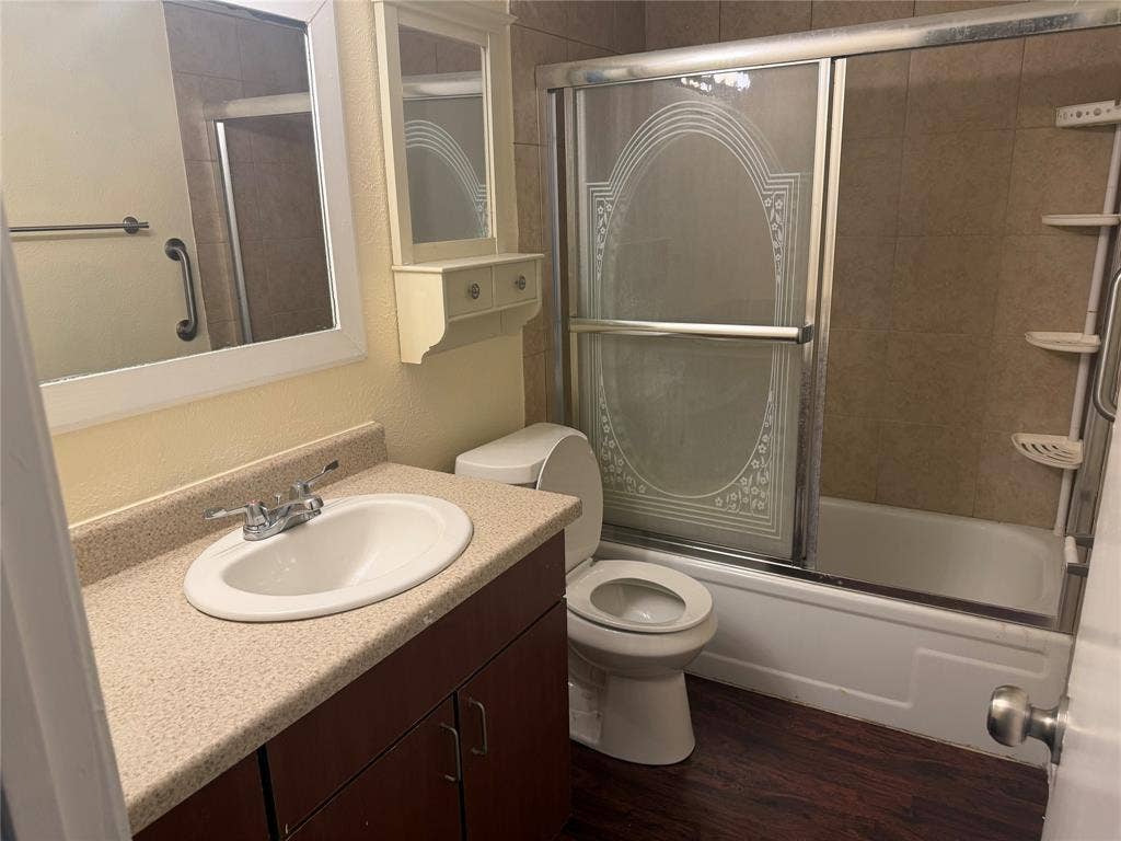 1361 Oakbluff Drive, Lancaster, TX 75146