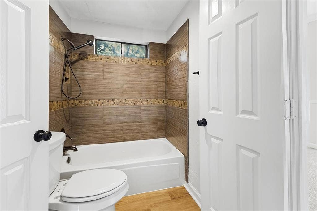 612 N Silver Creek Circle, DeSoto, TX 75115 612 N Silver Creek Circle, DeSoto, TX 75115