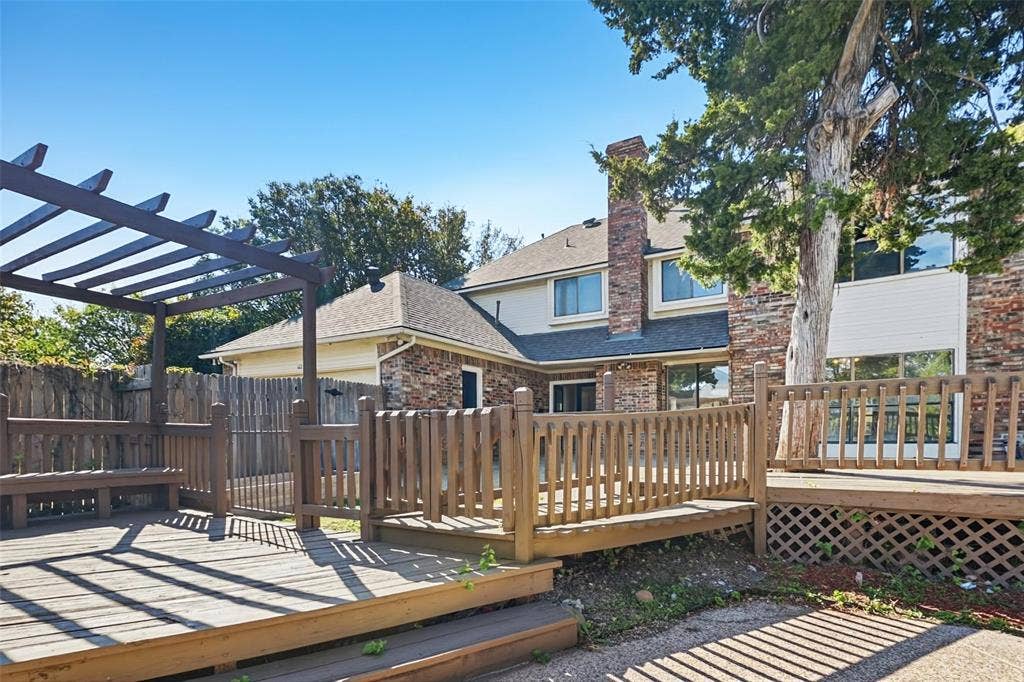 612 N Silver Creek Circle, DeSoto, TX 75115 612 N Silver Creek Circle, DeSoto, TX 75115