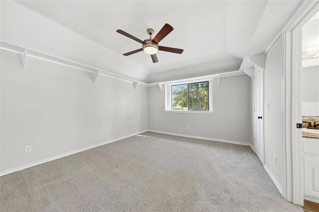 612 N Silver Creek Circle, DeSoto, TX 75115 612 N Silver Creek Circle, DeSoto, TX 75115