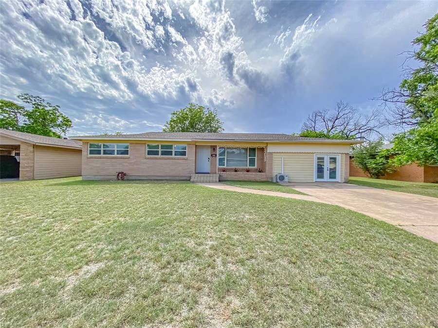 Property photo for 2466 Garfield Avenue, Abilene, TX