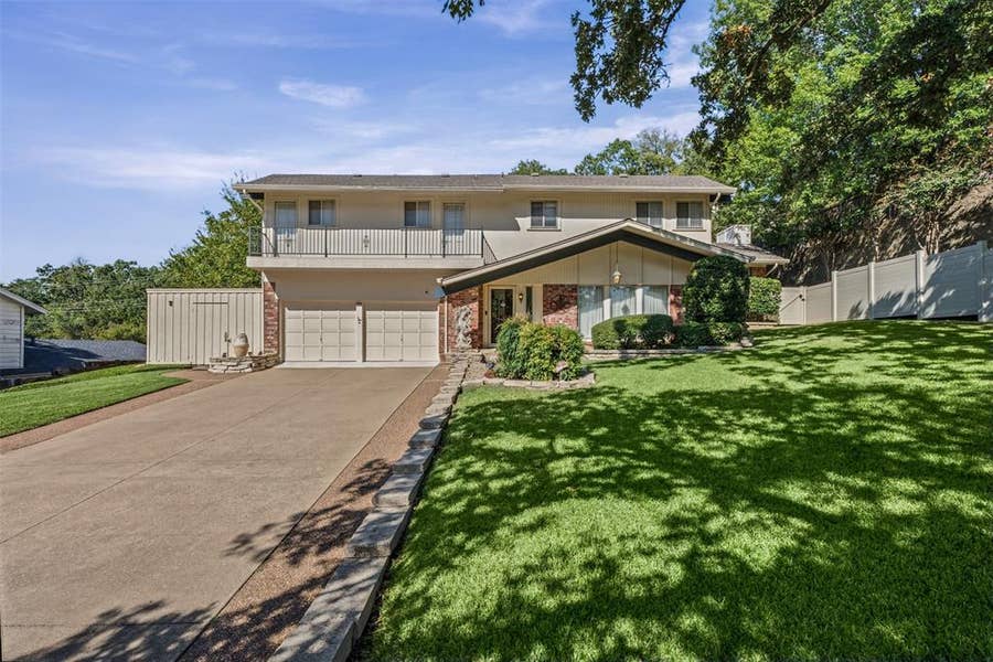 Property photo for 2407 Westwood Drive, Arlington, TX