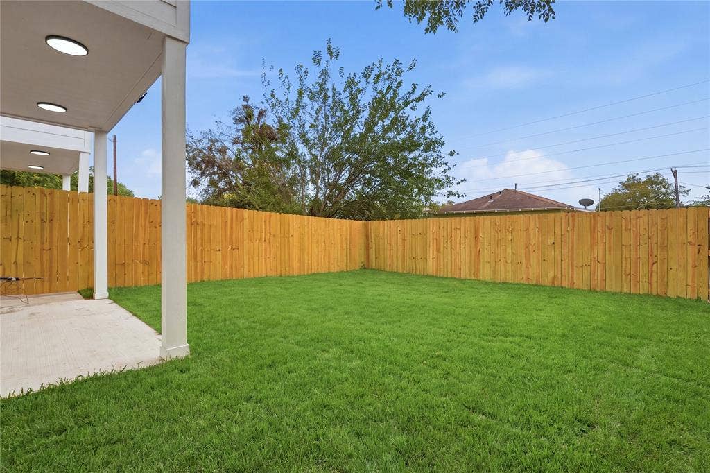 3427 & 3429 Detonte Street, Dallas, TX 75223