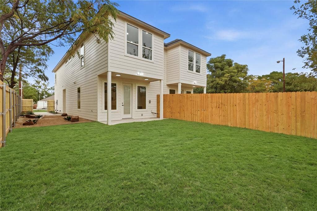 3427 & 3429 Detonte Street, Dallas, TX 75223