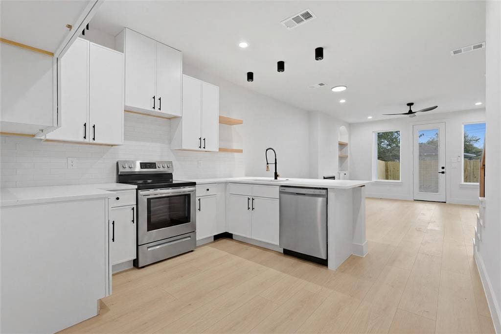 3427 & 3429 Detonte Street, Dallas, TX 75223