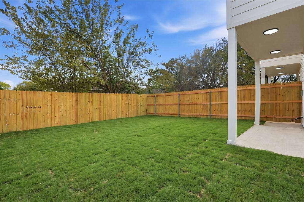 3427 & 3429 Detonte Street, Dallas, TX 75223