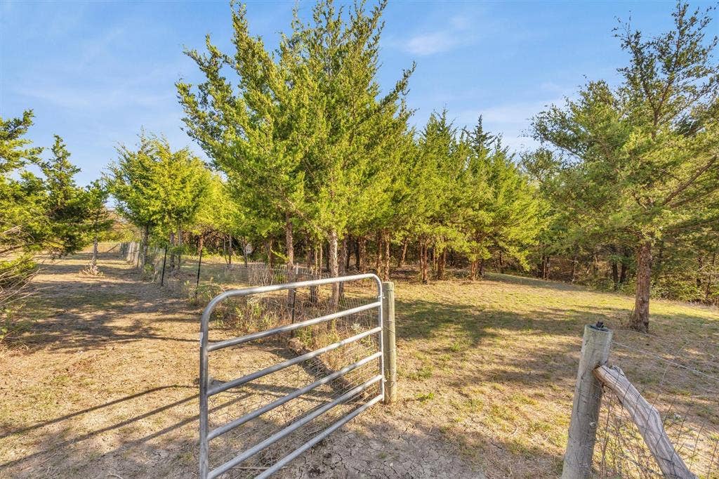 9880 County Road 466, Princeton, TX 75407 9880 County Road 466, Princeton, TX 75407
