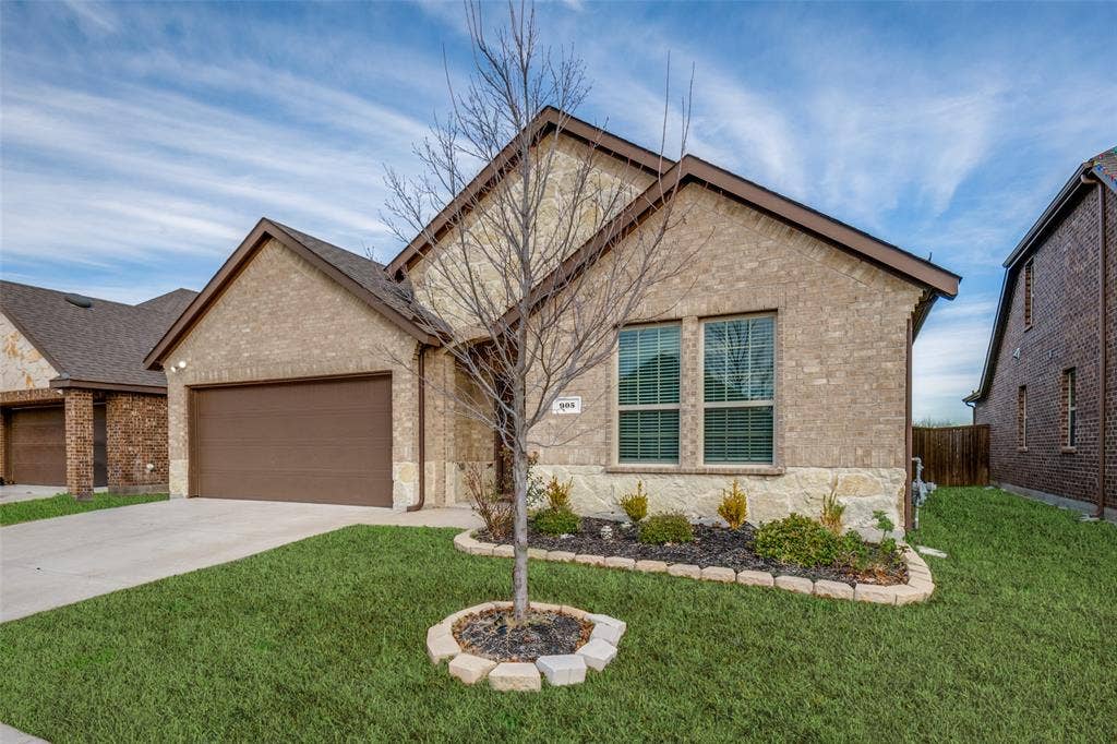 905 Philadelphia Street, Fate, TX 75189