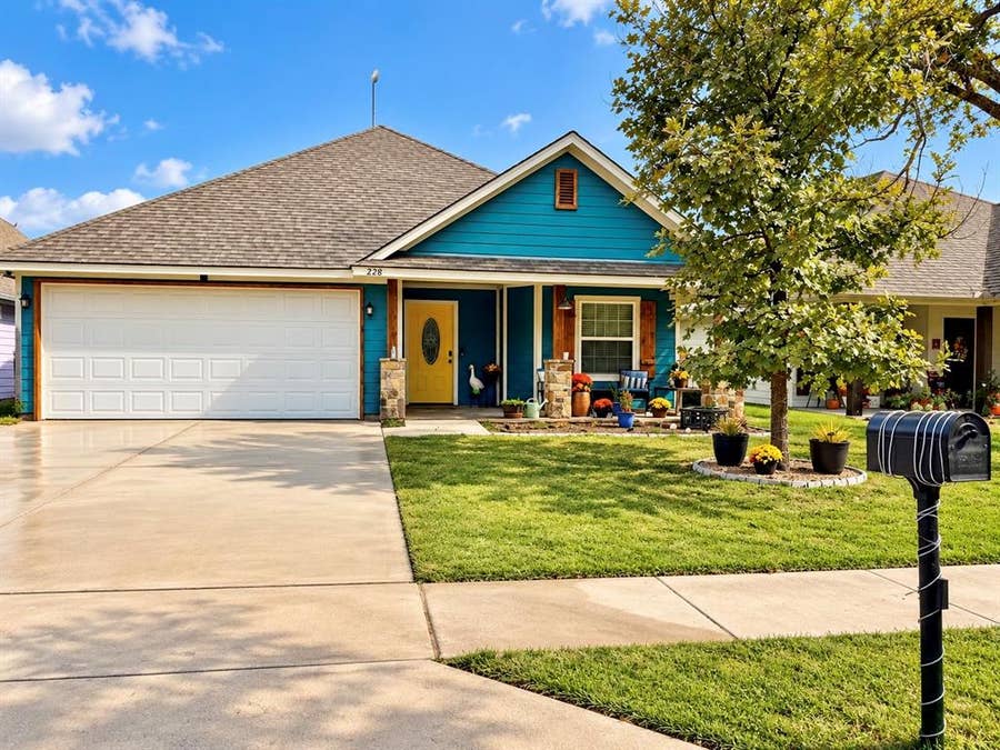 Property photo for 228 Firefly Drive, Springtown, TX