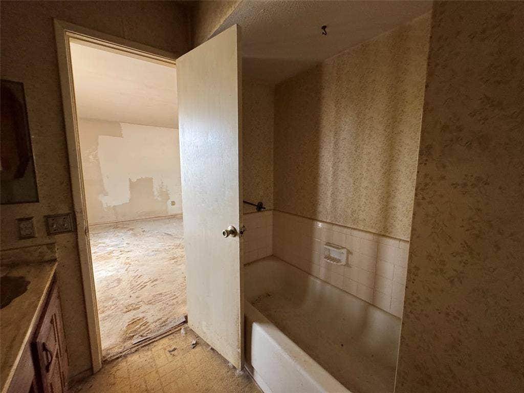 1325 Crestview Drive, Allen, TX 75002