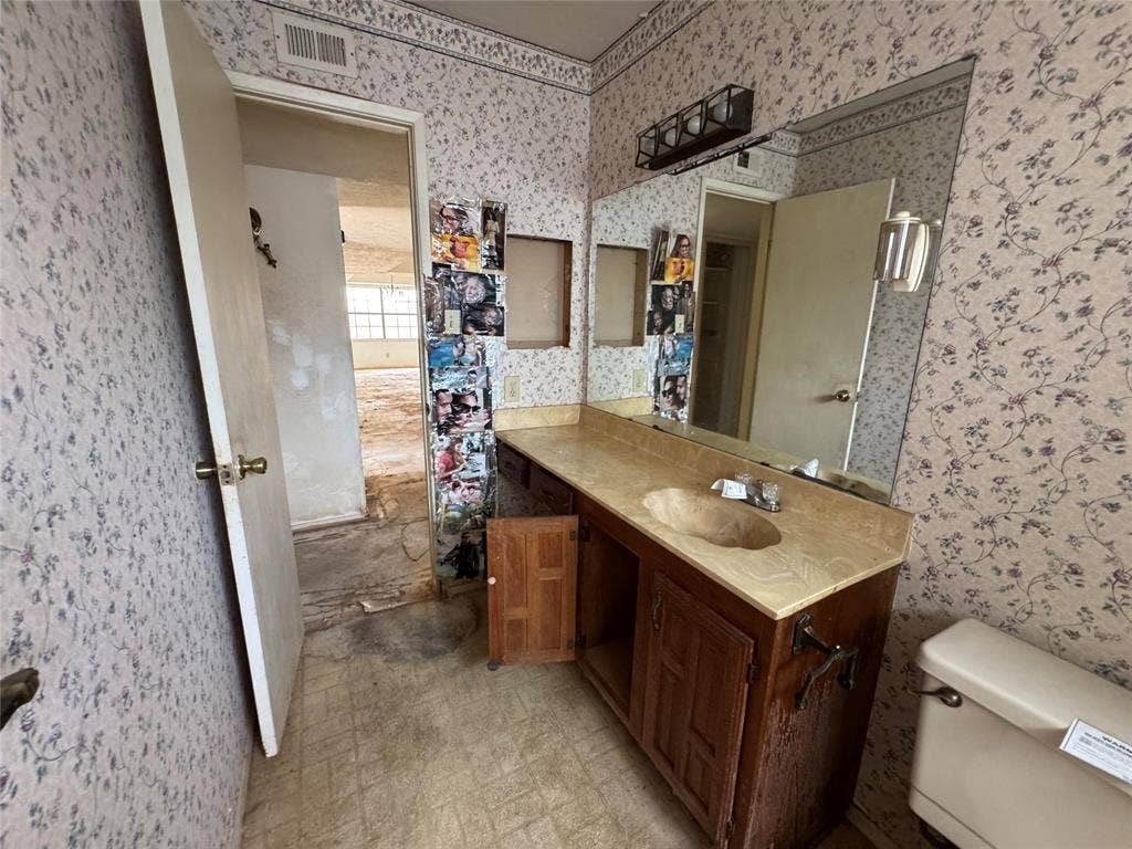 1325 Crestview Drive, Allen, TX 75002