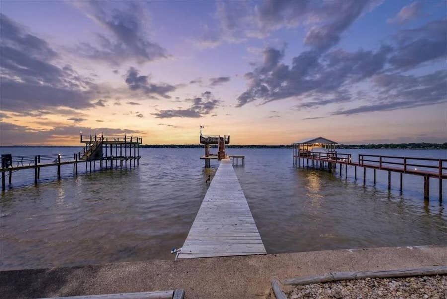 Property photo for 10118 Lakeview Street, Payne Springs, TX