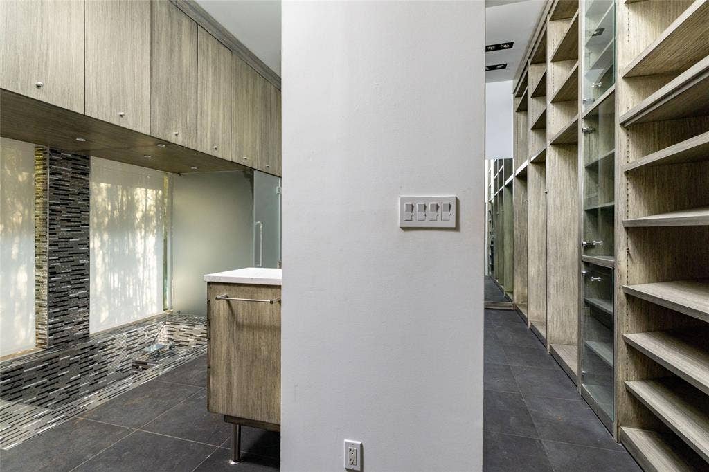 14888 Lake Forest Drive, Addison, TX 75254 14888 Lake Forest Drive, Addison, TX 75254