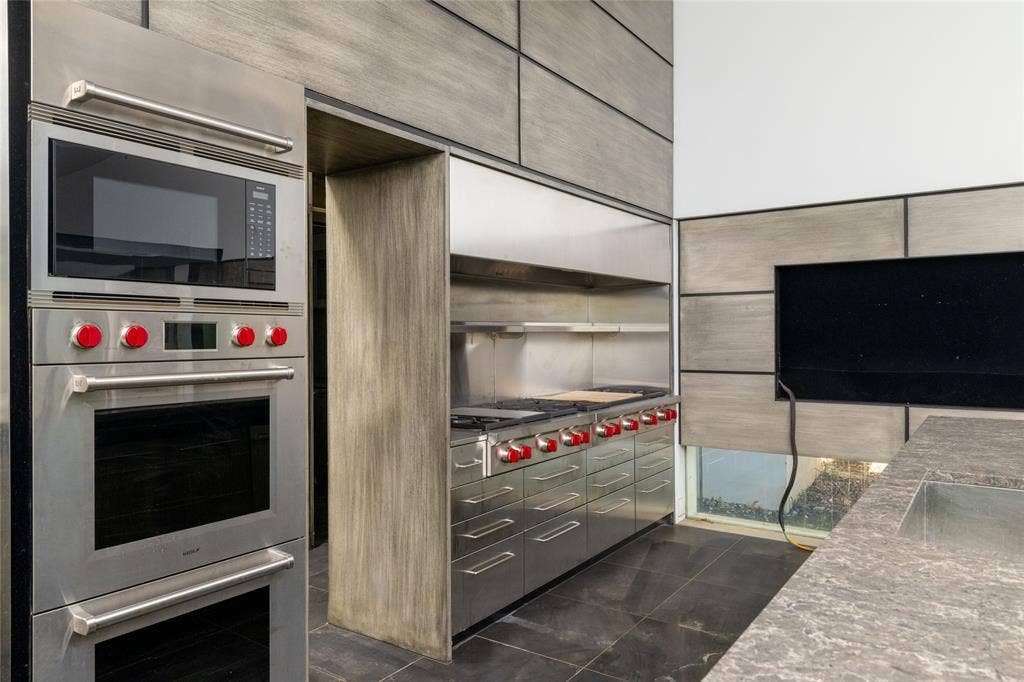 14888 Lake Forest Drive, Addison, TX 75254 14888 Lake Forest Drive, Addison, TX 75254