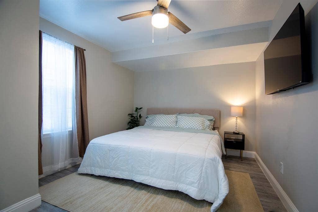 5109 Bourquin Street, Dallas, TX 75210