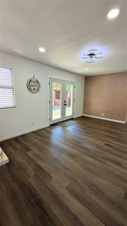 1326 TANAGER Lane, Garland, TX 75042 1326 TANAGER Lane, Garland, TX 75042