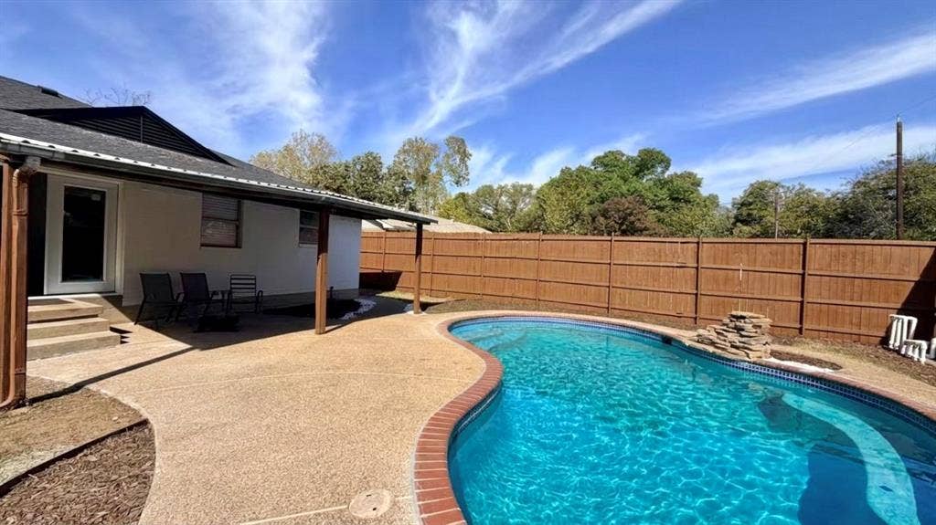 1326 TANAGER Lane, Garland, TX 75042 1326 TANAGER Lane, Garland, TX 75042