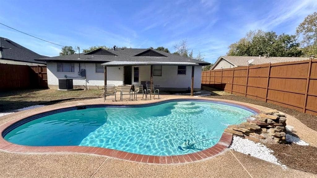 1326 TANAGER Lane, Garland, TX 75042 1326 TANAGER Lane, Garland, TX 75042