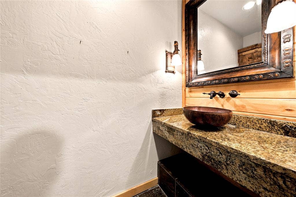 8726 Toler Pointe, Larue, TX 75770 half bath downstairs