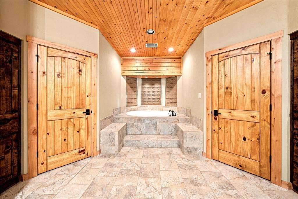 8726 Toler Pointe, Larue, TX 75770 8726 Toler Pointe, Larue, TX 75770