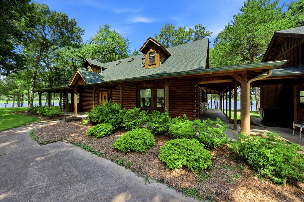 8726 Toler Pointe, Larue, TX 75770 8726 Toler Pointe, Larue, TX 75770