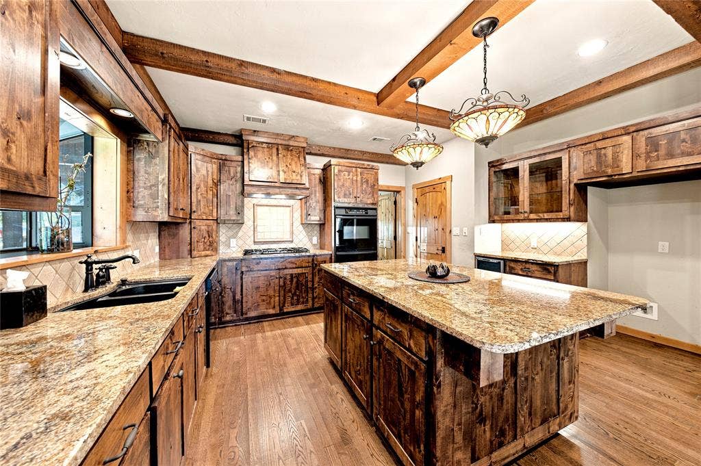 8726 Toler Pointe, Larue, TX 75770 8726 Toler Pointe, Larue, TX 75770