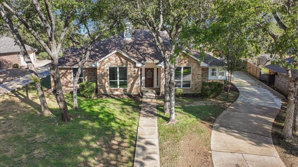 3620 Dahlia Drive, Grand Prairie, TX 75052