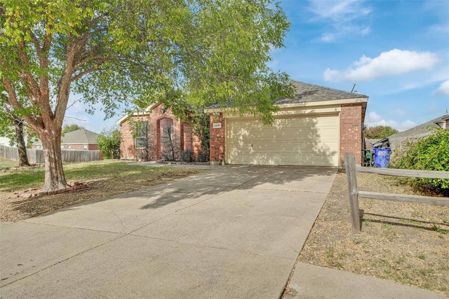 Property photo for 2001 Northridge Drive, Forney, TX