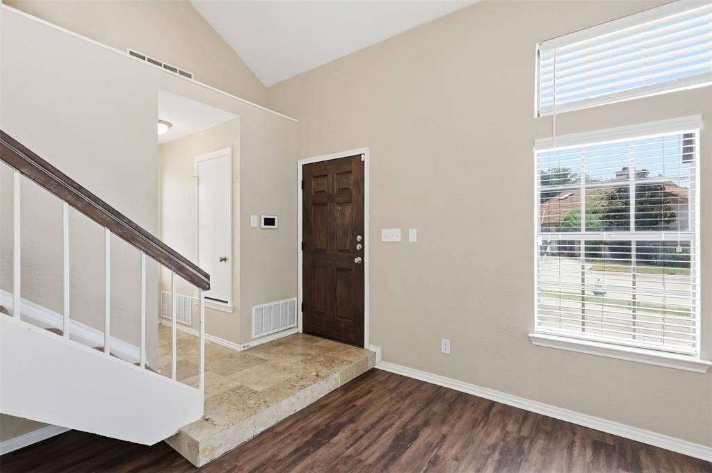 608 Fiesta Circle, Irving, TX 75063