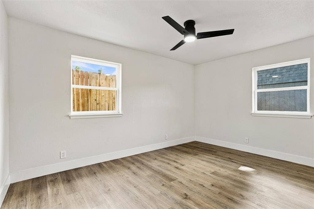 1504 Mosley Drive, Irving, TX 75060 1504 Mosley Drive, Irving, TX 75060