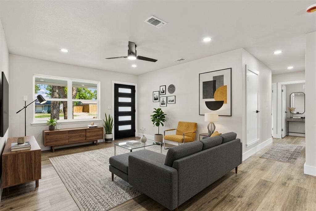 1504 Mosley Drive, Irving, TX 75060 1504 Mosley Drive, Irving, TX 75060