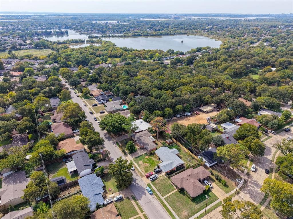 1504 Mosley Drive, Irving, TX 75060 1504 Mosley Drive, Irving, TX 75060