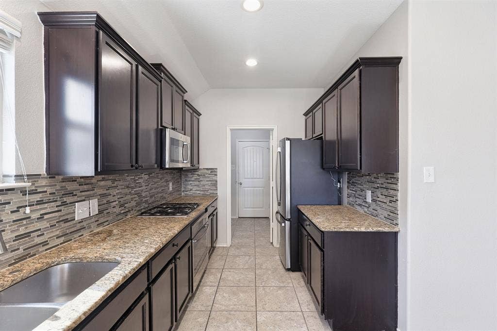 209 Sandy Creek Way, McKinney, TX 75072