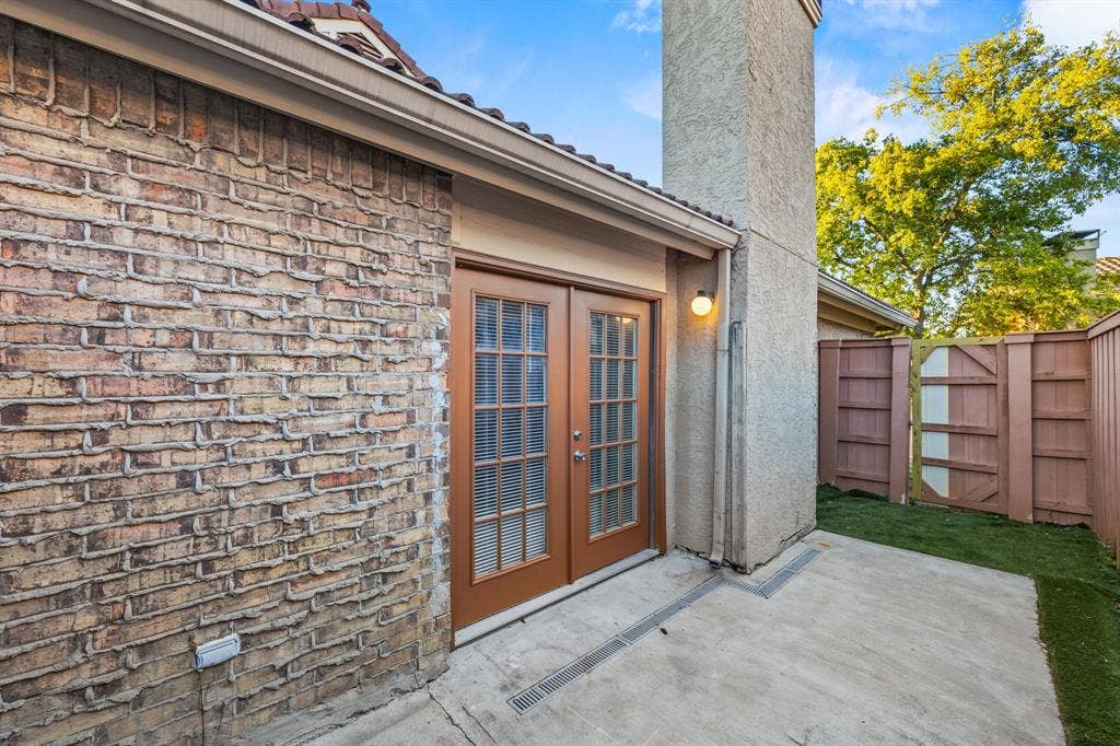 2625 Encina Drive, #4, Irving, TX 75038 2625 Encina Drive, #4, Irving, TX 75038