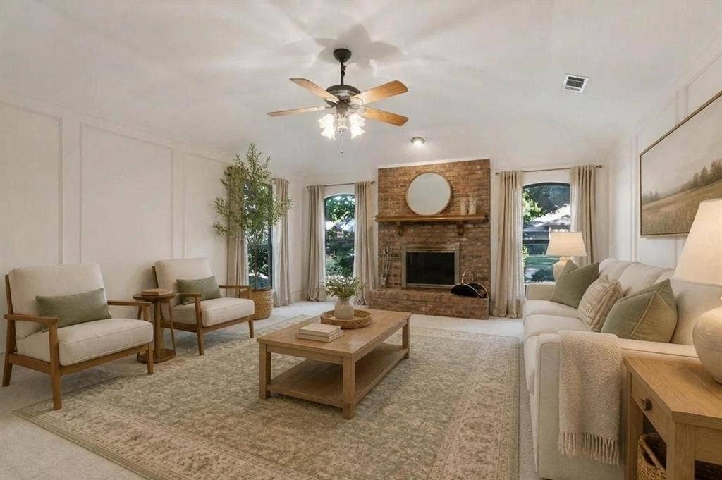 2306 Blackberry Drive, Richardson, TX 75082 2306 Blackberry Drive, Richardson, TX 75082