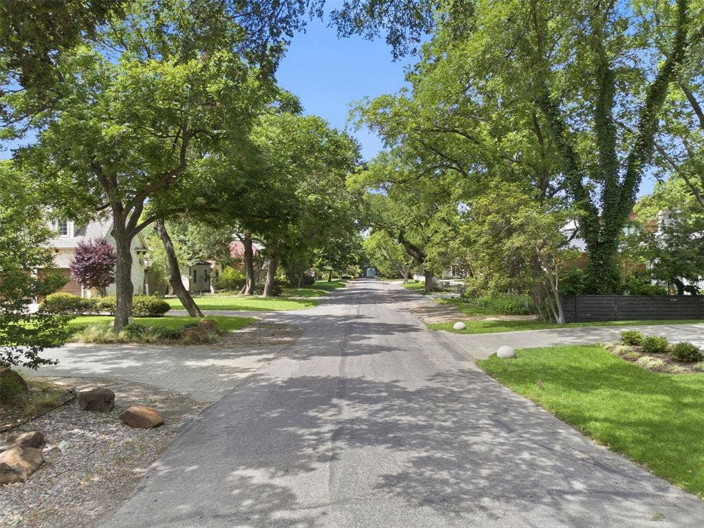 4329 Taos Road, Dallas, TX 75209 picturesque tree-lined streets of Bluffview