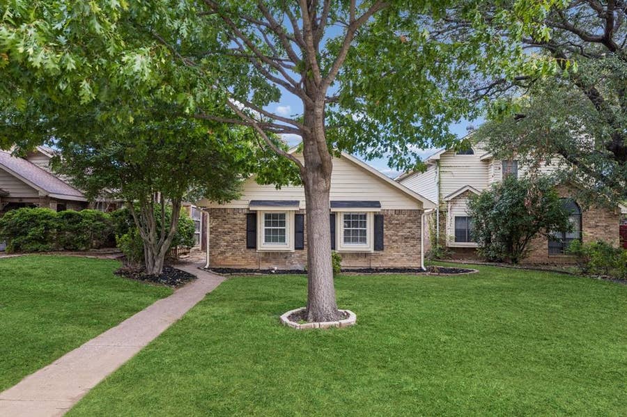 Property photo for 2905 Monet Place, Dallas, TX