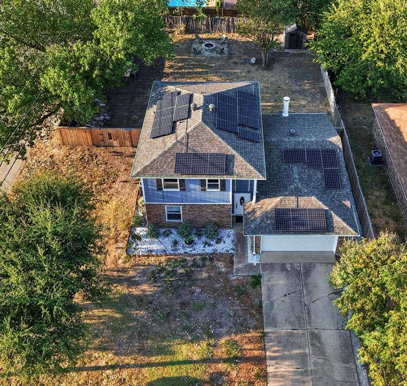 850 Frances Drive, Grand Prairie, TX 75052