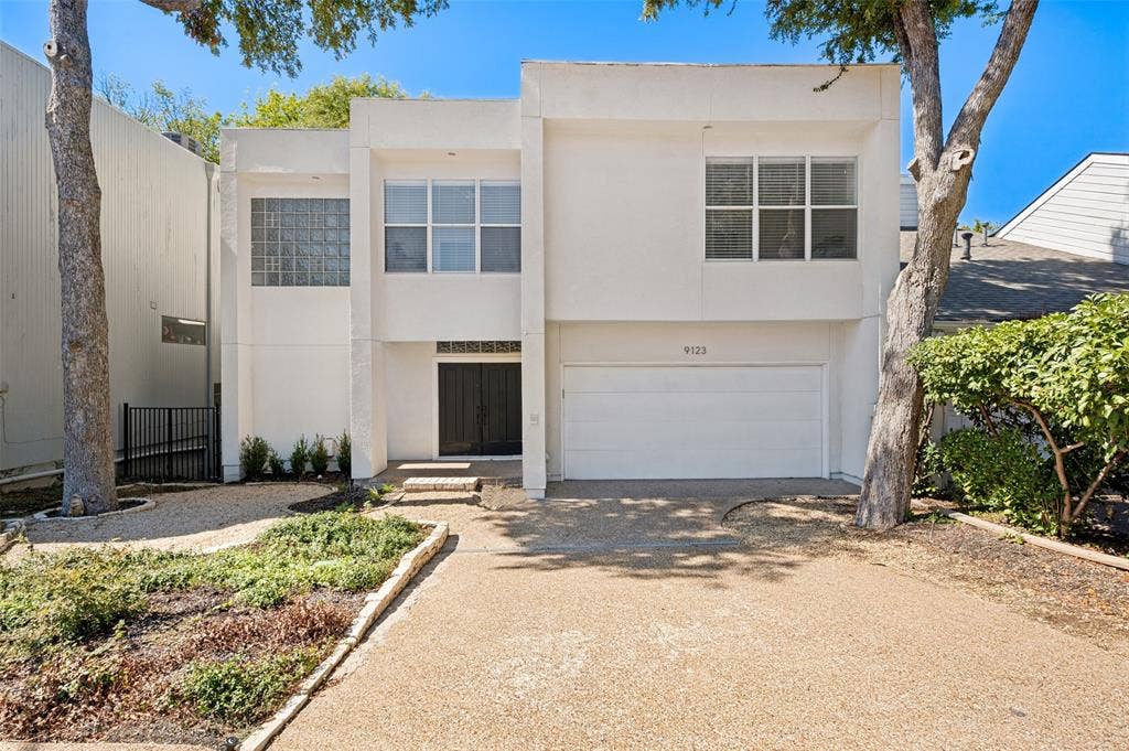 9123 Chapel Valley Road, Dallas, TX 75220
