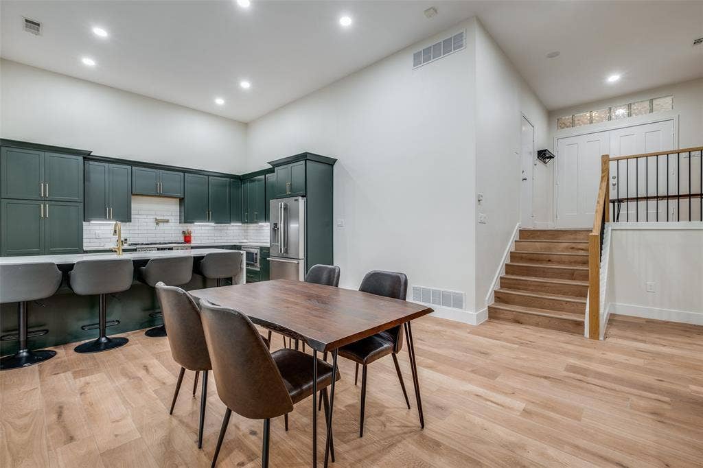 9123 Chapel Valley Road, Dallas, TX 75220