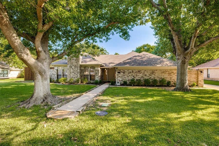 Property photo for 6627 Sawmill Road, Dallas, TX