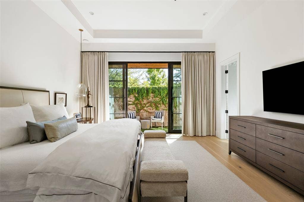 7710 Chatsworth Place, Dallas, TX 75230 7710 Chatsworth Place, Dallas, TX 75230