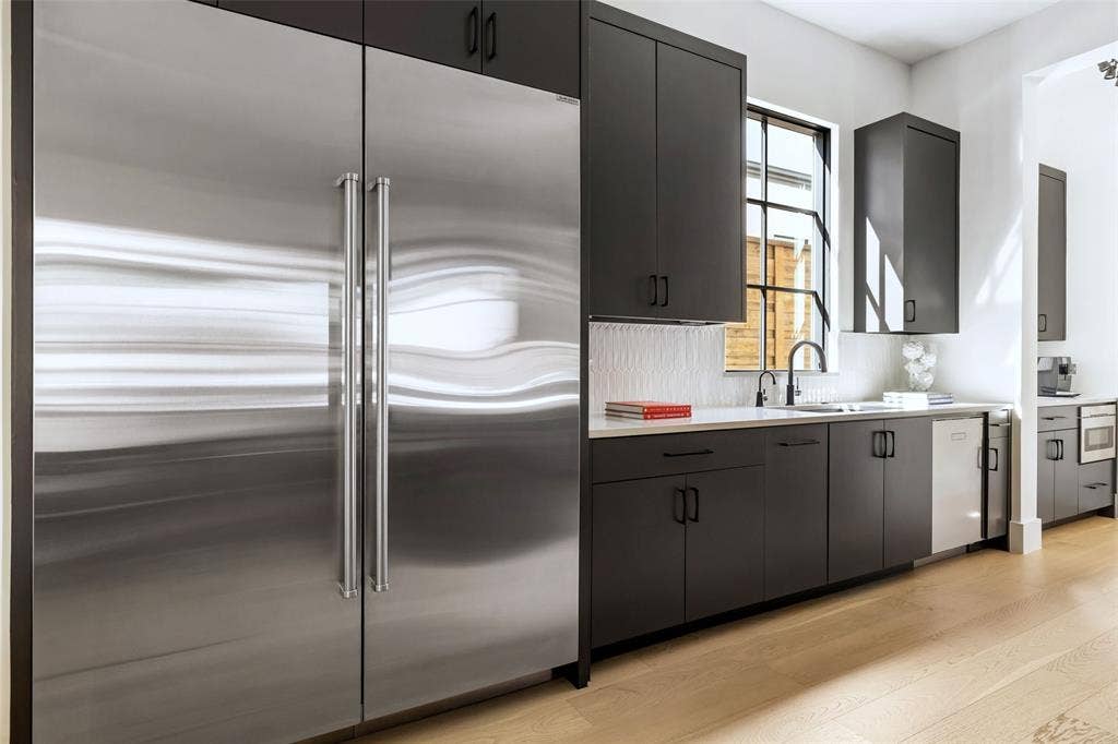 7710 Chatsworth Place, Dallas, TX 75230 7710 Chatsworth Place, Dallas, TX 75230