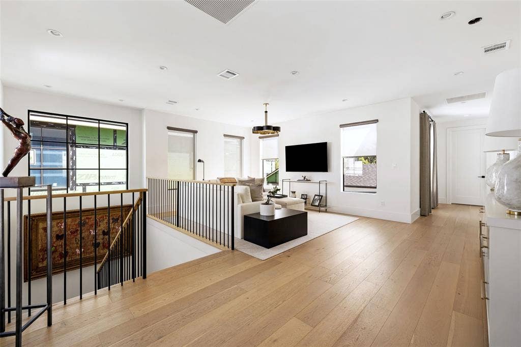 7710 Chatsworth Place, Dallas, TX 75230 7710 Chatsworth Place, Dallas, TX 75230