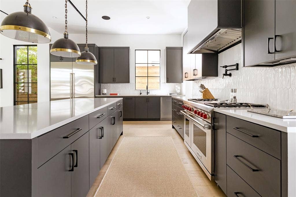 7710 Chatsworth Place, Dallas, TX 75230 7710 Chatsworth Place, Dallas, TX 75230