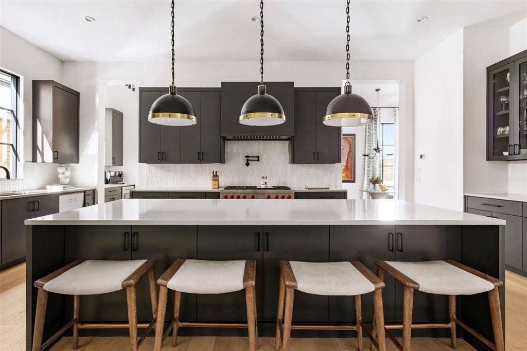 7710 Chatsworth Place, Dallas, TX 75230 7710 Chatsworth Place, Dallas, TX 75230