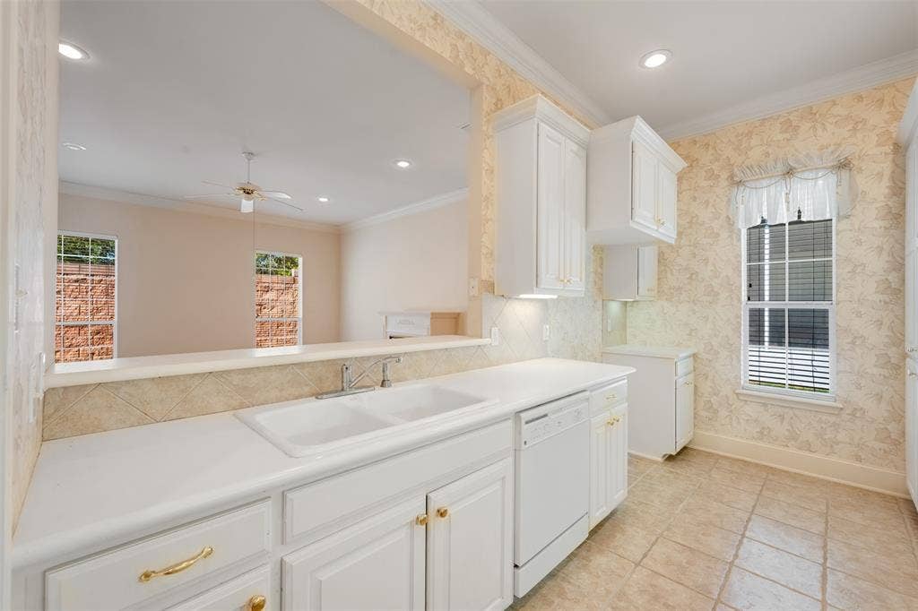 2417 Homestead Lane, Tyler, TX 75701