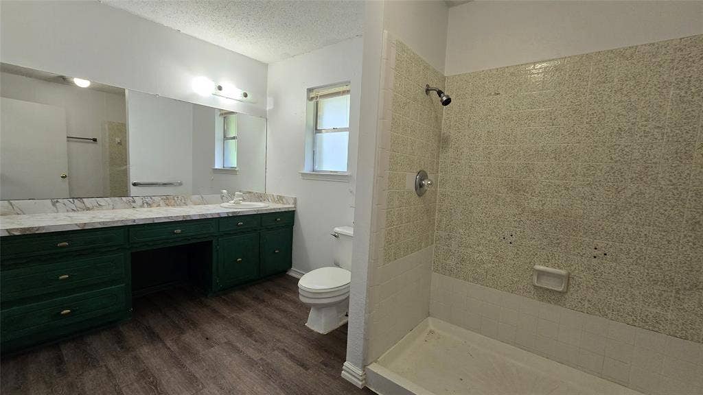 7905 liberty grove, Rowlett, TX 75089 7905 liberty grove, Rowlett, TX 75089