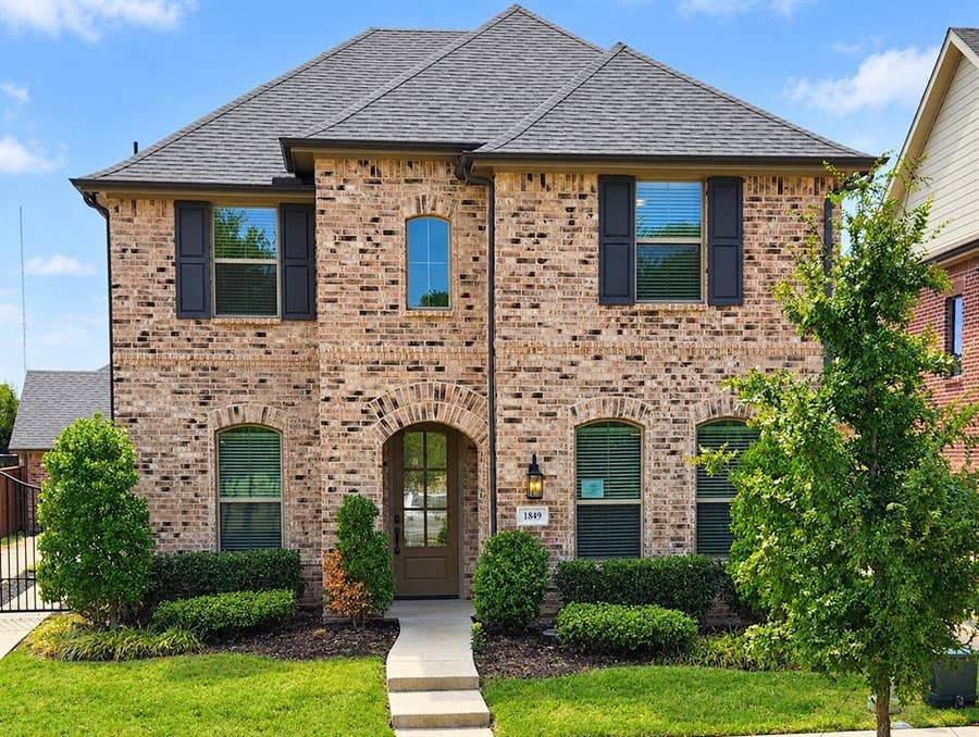 Property photo for 1849 Lakemont Drive, Van Alstyne, TX